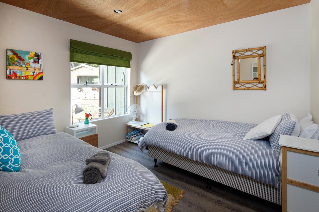 Wai-Knot Accommodation Onetangi ภายนอก รูปภาพ